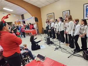 Cheshire Voice Singers at the 2023 Tree Lighting