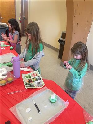 Cupcake Decorating - March 2024
